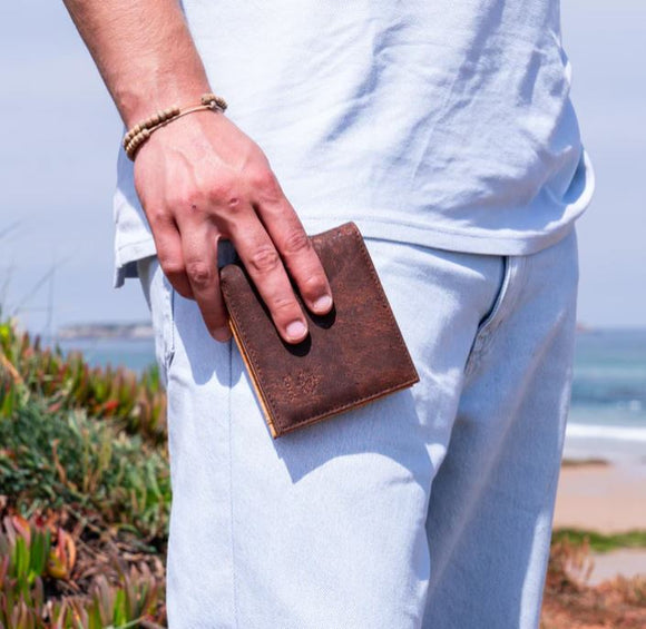 Cork accessories for Him in Australia.  Shop our Cork messenger bags, cork card wallets, belts and cork watches